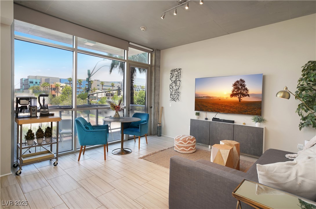 353 E Bonneville Avenue 215