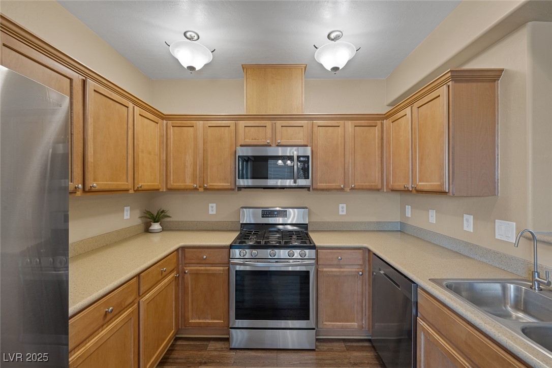 North Las Vegas, Nevada 89084, United States, 3 Bedrooms Bedrooms, ,2 BathroomsBathrooms,Residential,Active,207005