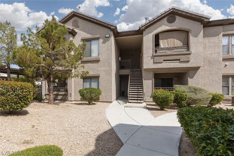 Condo For Sale - 8250 N Grand Canyon Drive #1113<br/> Las Vegas, NV 89166