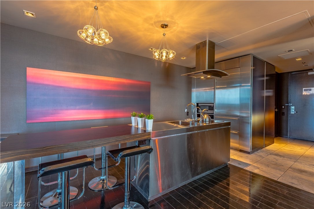 4381 W FLAMINGO Road 25301