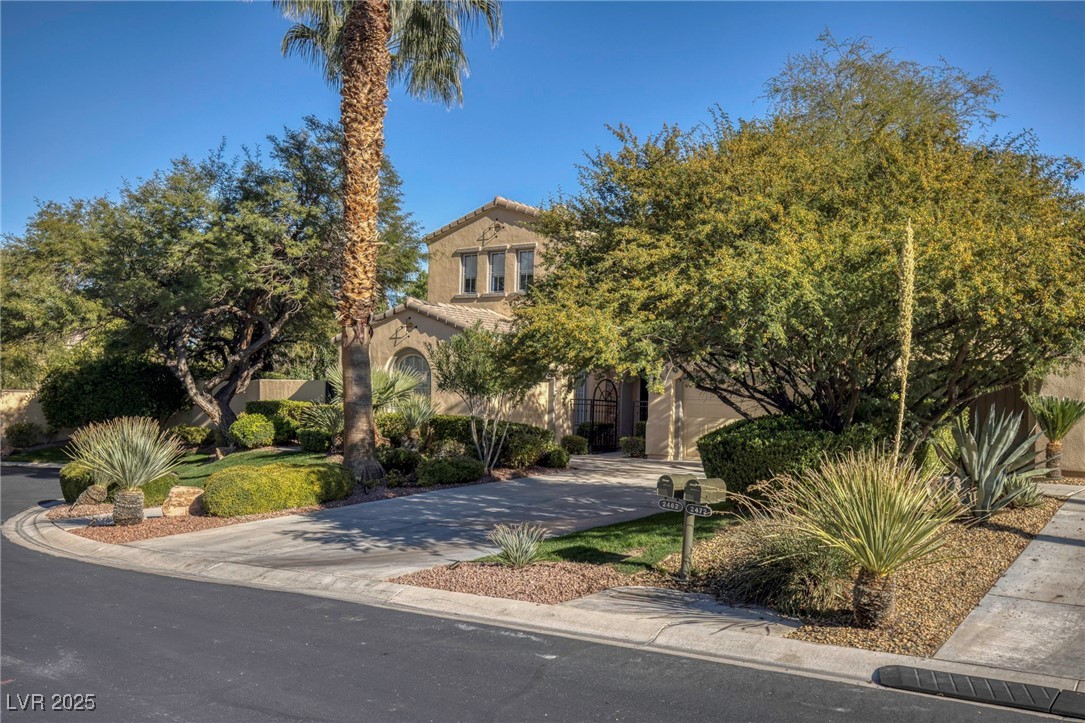 2462 HOLLOW ROCK Court