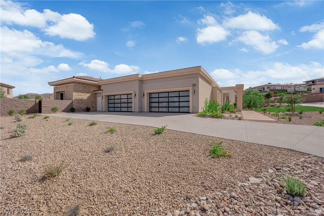 20 Olympia Canyon Way