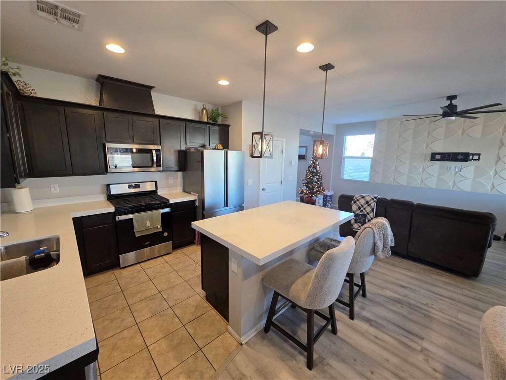 1010 Solemn Cactus Avenue