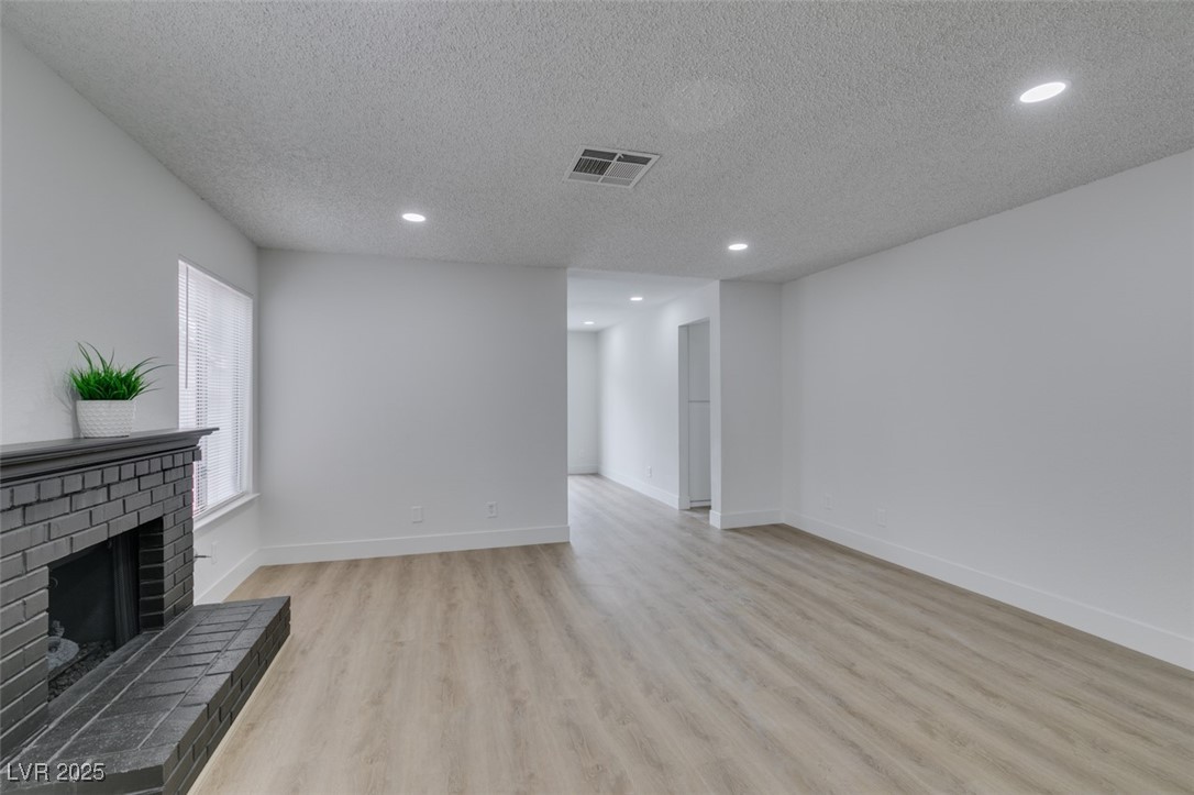 1744 La Cruz Drive, Henderson, Nevada image 2