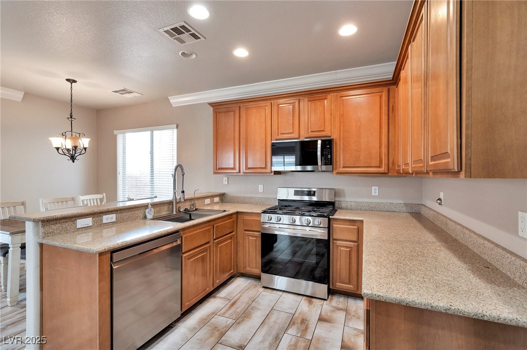 8152 Satin Carnation Lane