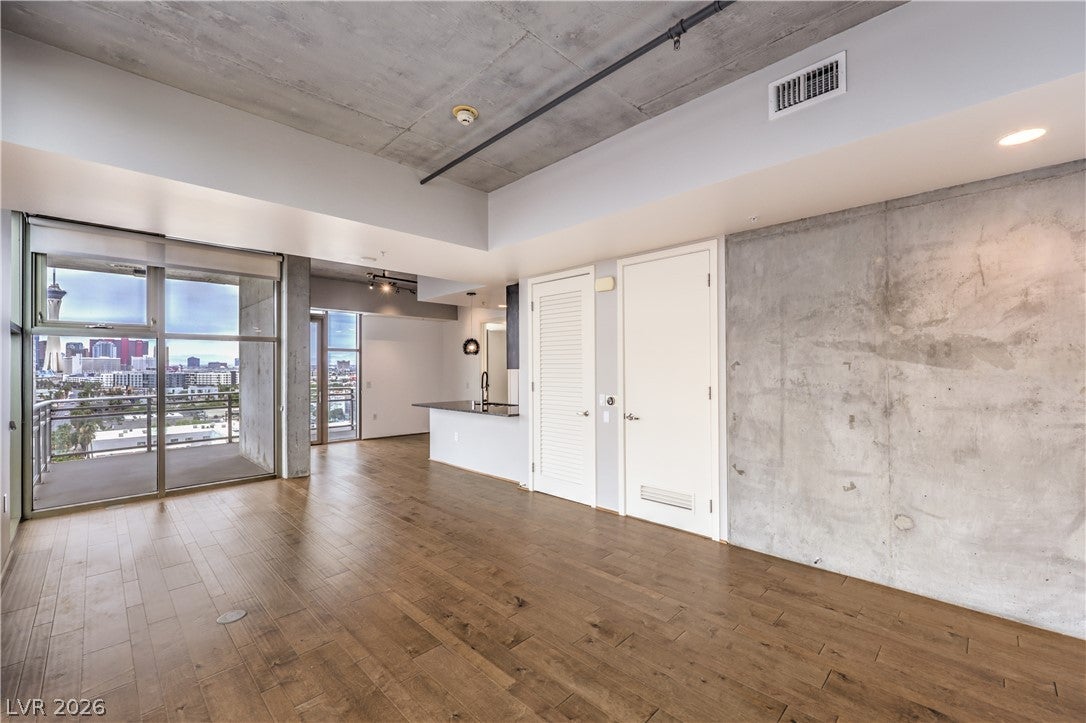 353 E Bonneville Avenue 1104