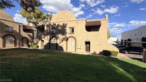 Condo For Sale - 5161 Pioneer Avenue #202<br/> Clark County, Las Vegas, NV 89146