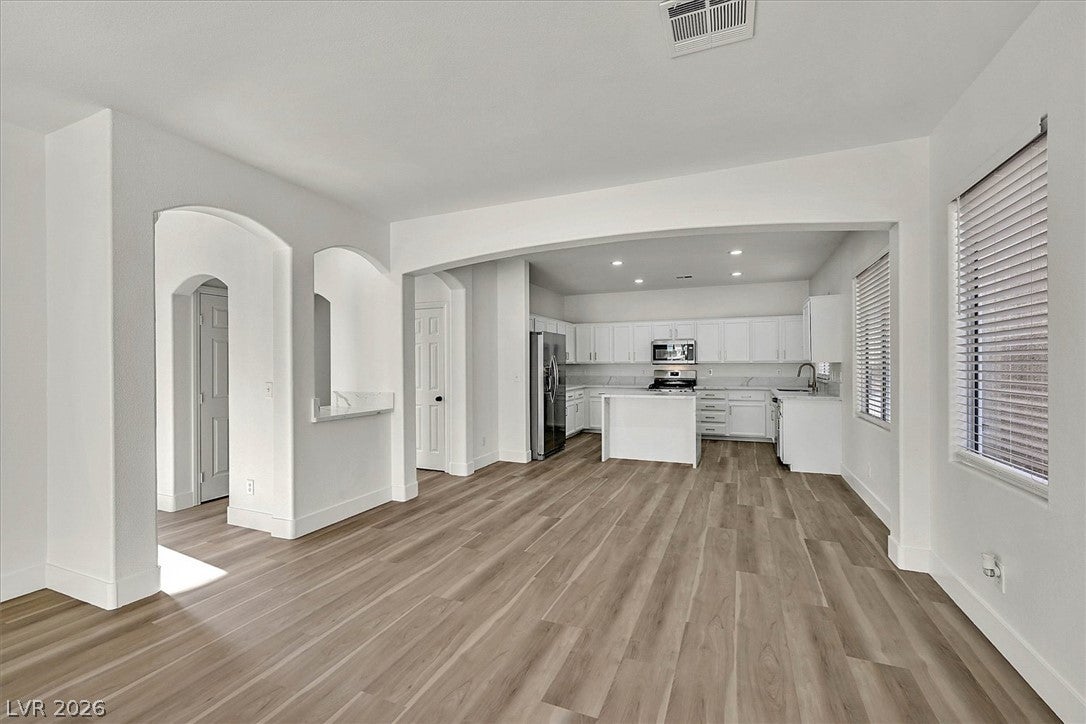 709 E La Madre Way