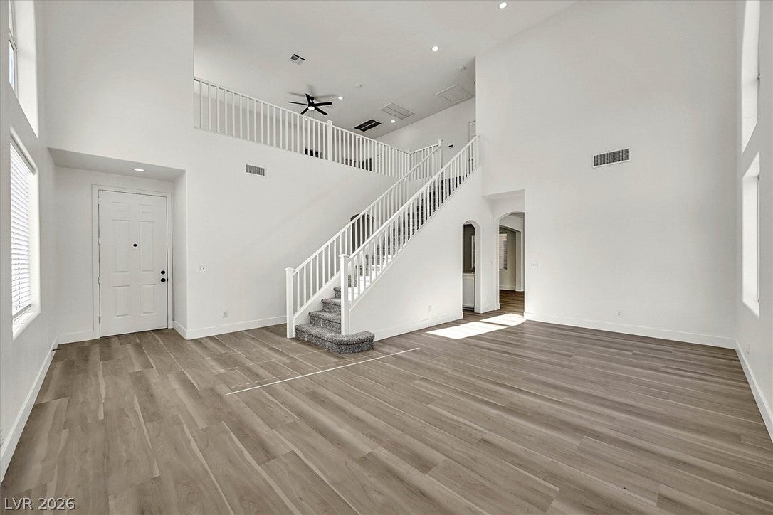 709 E La Madre Way