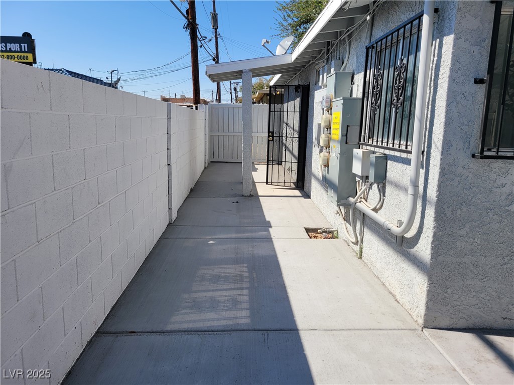 1828 Lewis Avenue