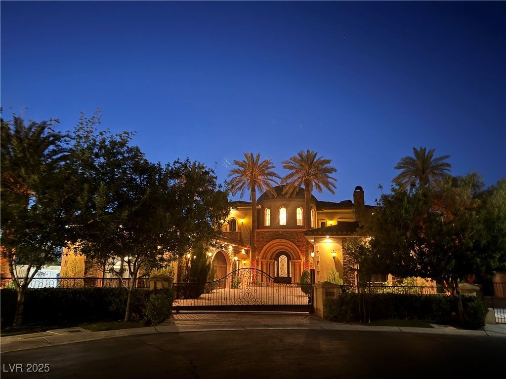 Photo of 1800 Amarone Way, Henderson, NV 89012 (MLS # 2690107)
