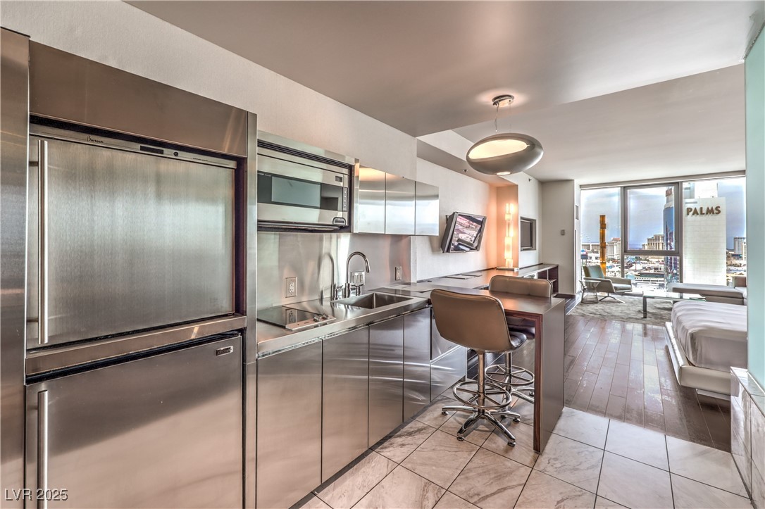 4381 W Flamingo Road 2308