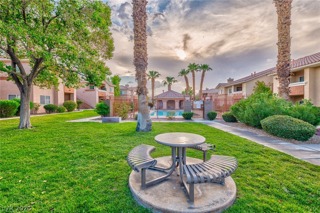 1050 E Cactus Avenue 1081