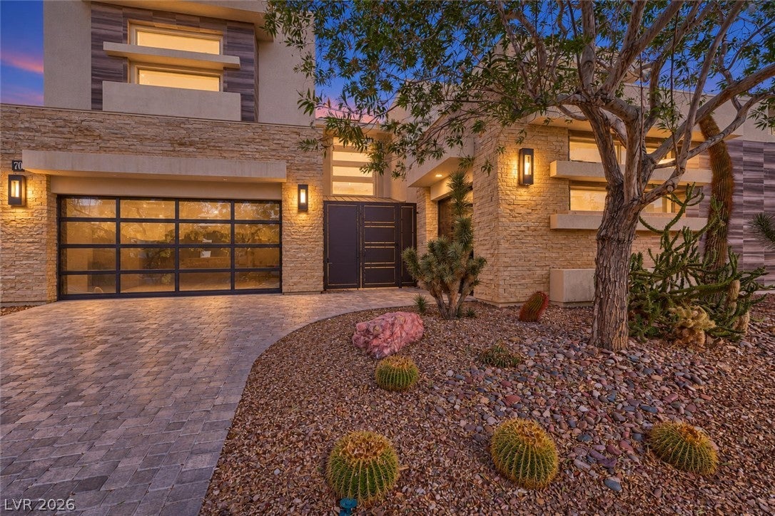 70 Grey Feather Drive