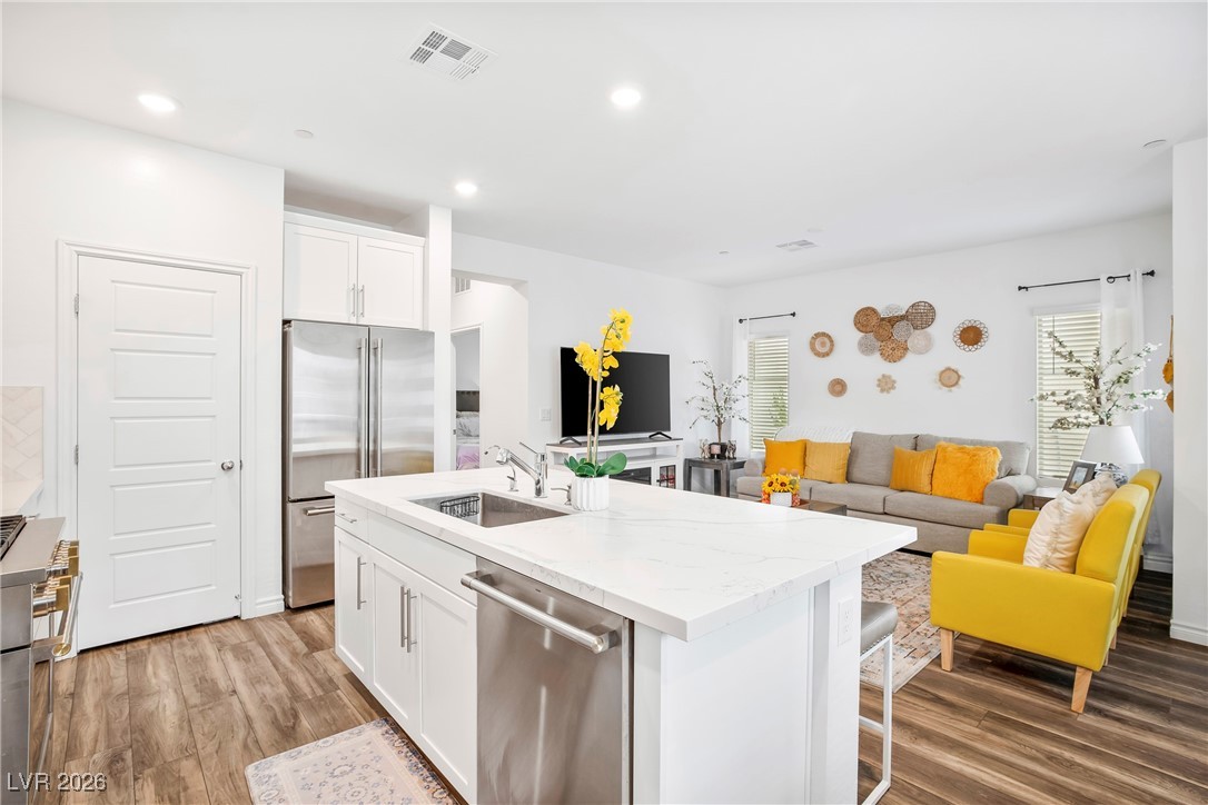 Properties 4 600 N Carriage Hill Drive 1045