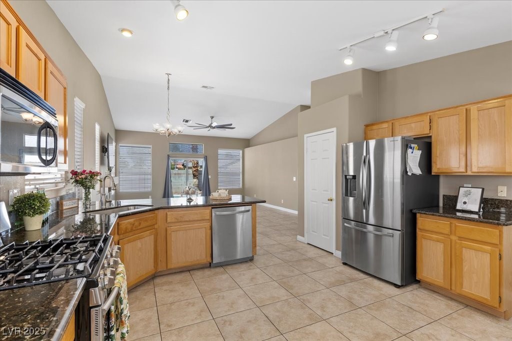 Las Vegas, Nevada 89130, United States, 3 Bedrooms Bedrooms, ,2 BathroomsBathrooms,Residential,Active,193515