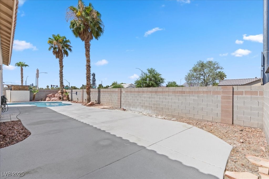Las Vegas, Nevada 89130, United States, 3 Bedrooms Bedrooms, ,2 BathroomsBathrooms,Residential,Active,193515