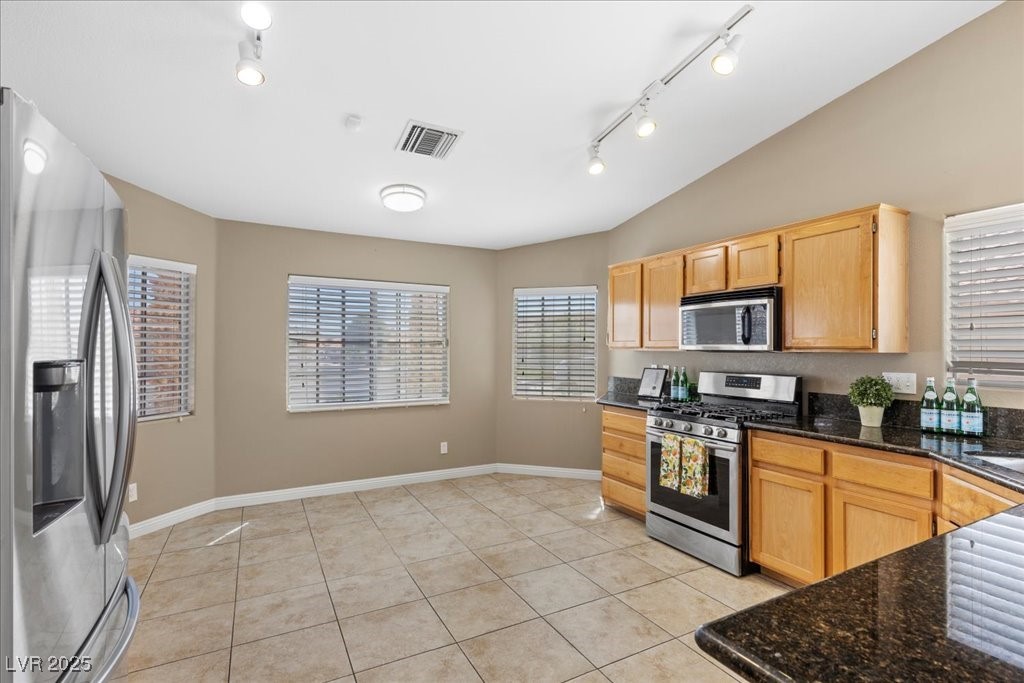 Las Vegas, Nevada 89130, United States, 3 Bedrooms Bedrooms, ,2 BathroomsBathrooms,Residential,Active,193515