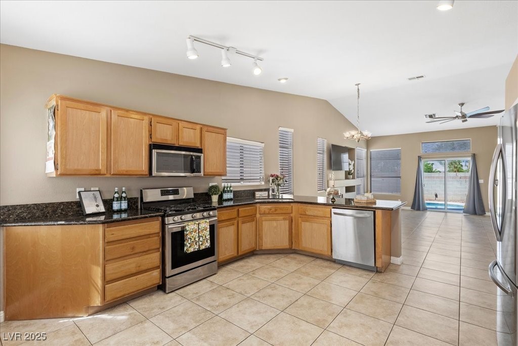 Las Vegas, Nevada 89130, United States, 3 Bedrooms Bedrooms, ,2 BathroomsBathrooms,Residential,Active,193515