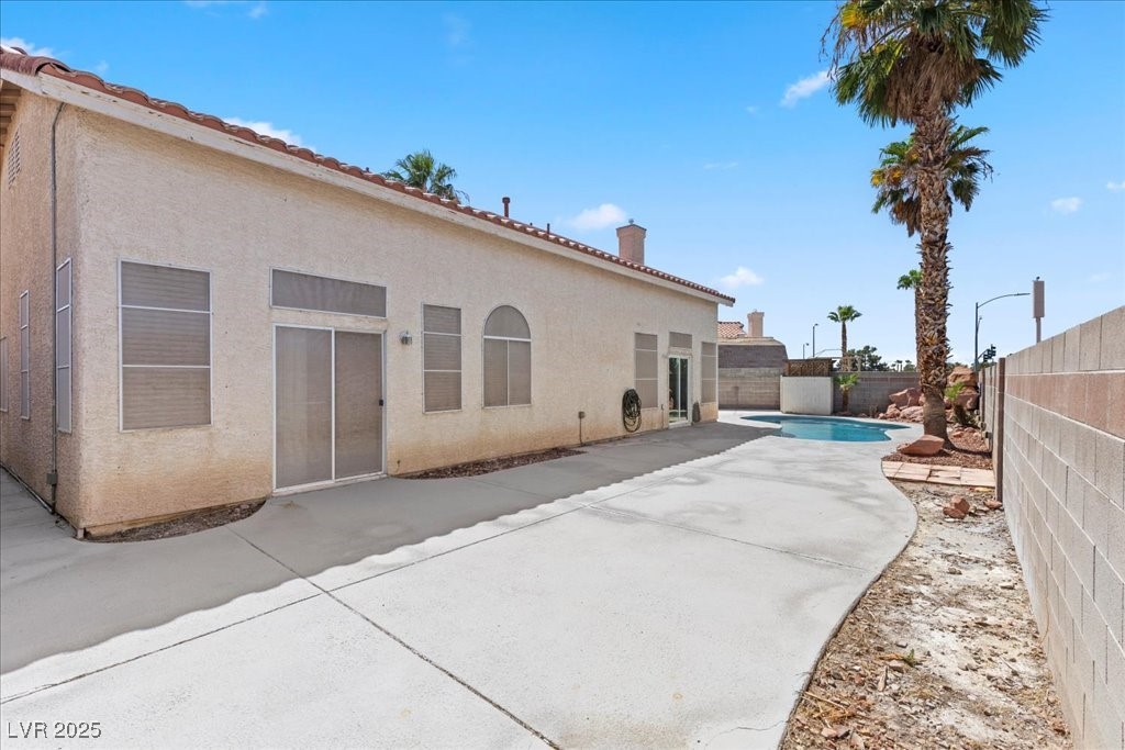 Las Vegas, Nevada 89130, United States, 3 Bedrooms Bedrooms, ,2 BathroomsBathrooms,Residential,Active,193515