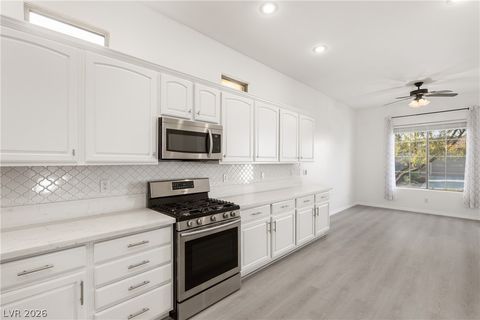 Tiny photo for 29 Gladewater DR, Henderson, NV 89052 (MLS # 2798130)