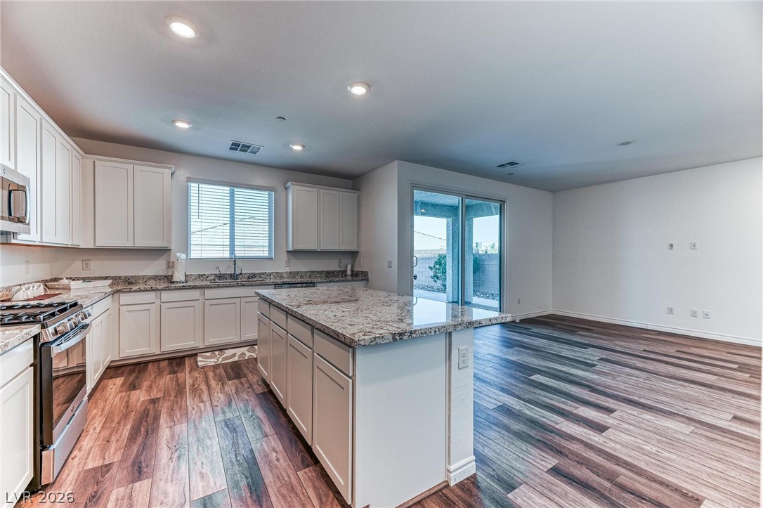 3762 Rosy Carina Place