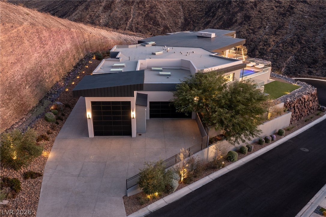 672 Overlook Rim Drive