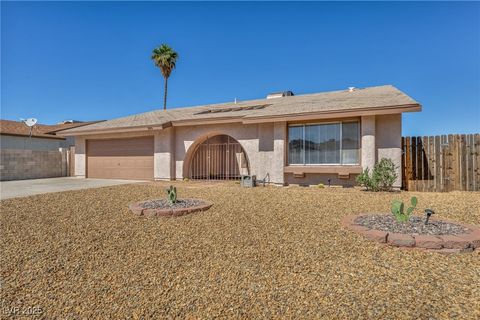 Photo of 385 Cove Court, Henderson, NV 89002 (MLS # 2724620)