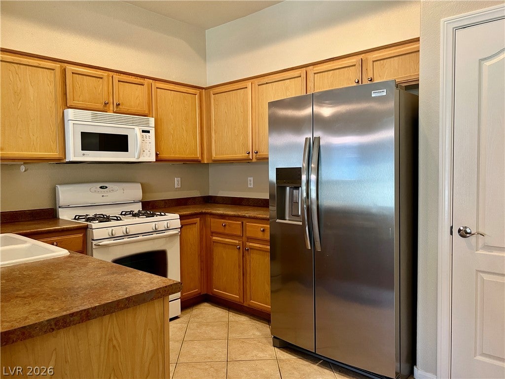 3351 Indian Shadow Street 202