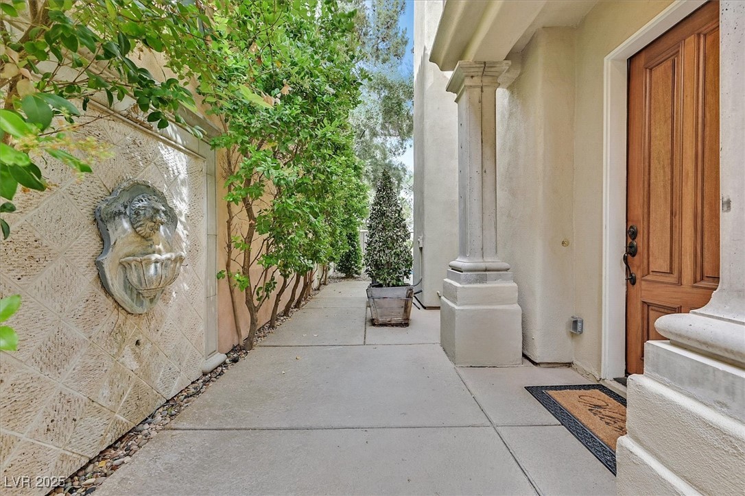 Las Vegas, Nevada 89117, United States, 4 Bedrooms Bedrooms, ,3 BathroomsBathrooms,Residential,Active,3969