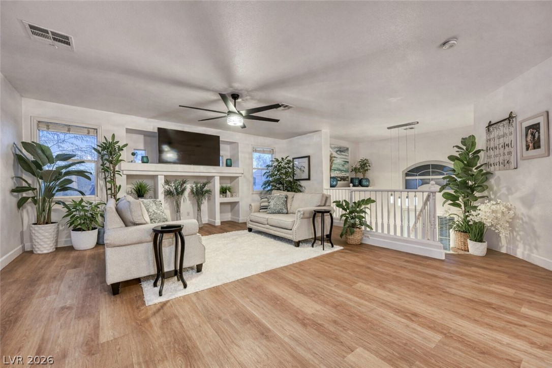 8721 Breezy Brown Avenue