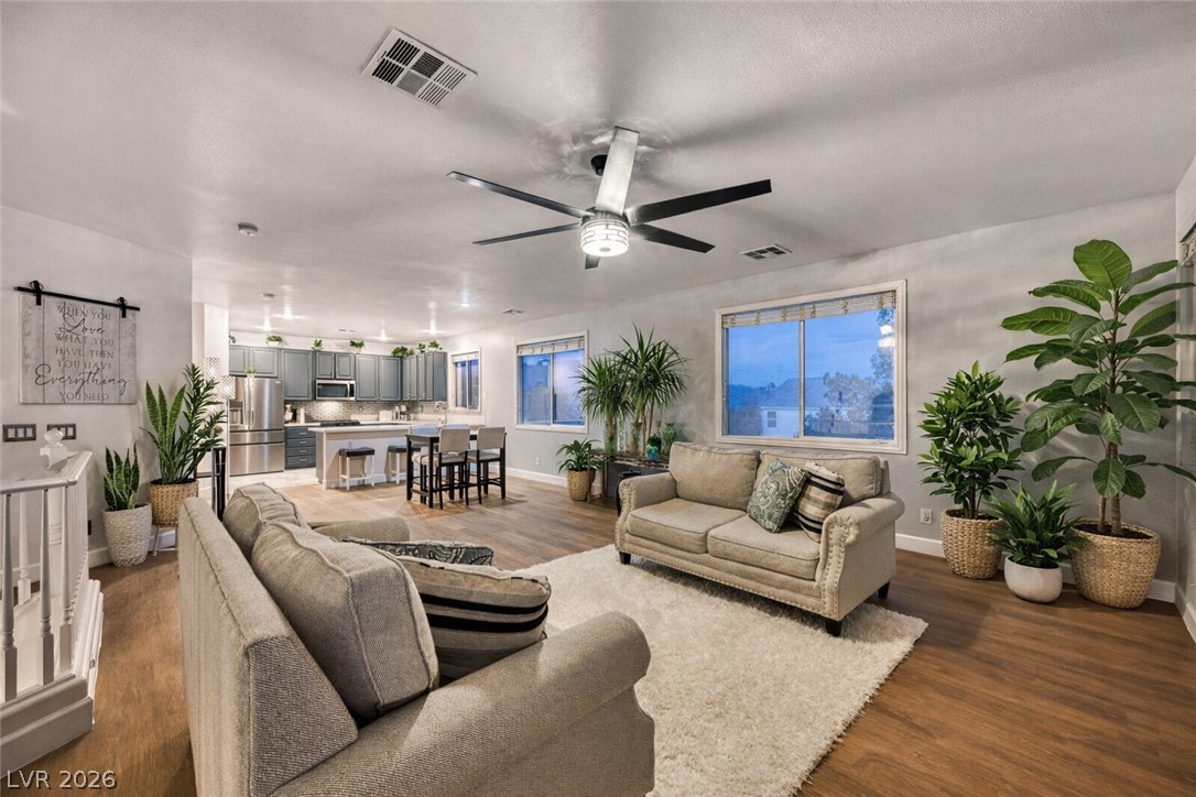 8721 Breezy Brown Avenue