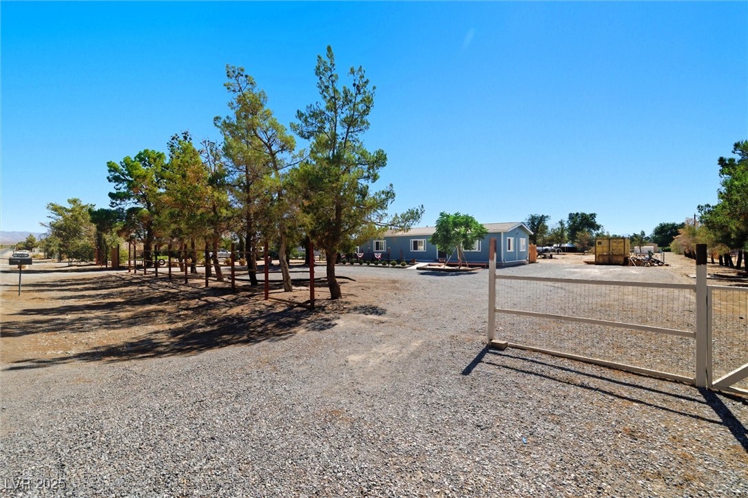 3731 E Navajo Boulevard