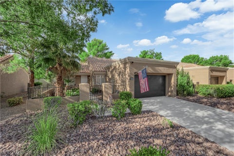 Townhouse For Sale - 8541 Willowrich Drive<br/> Clark County, Las Vegas, NV 89134