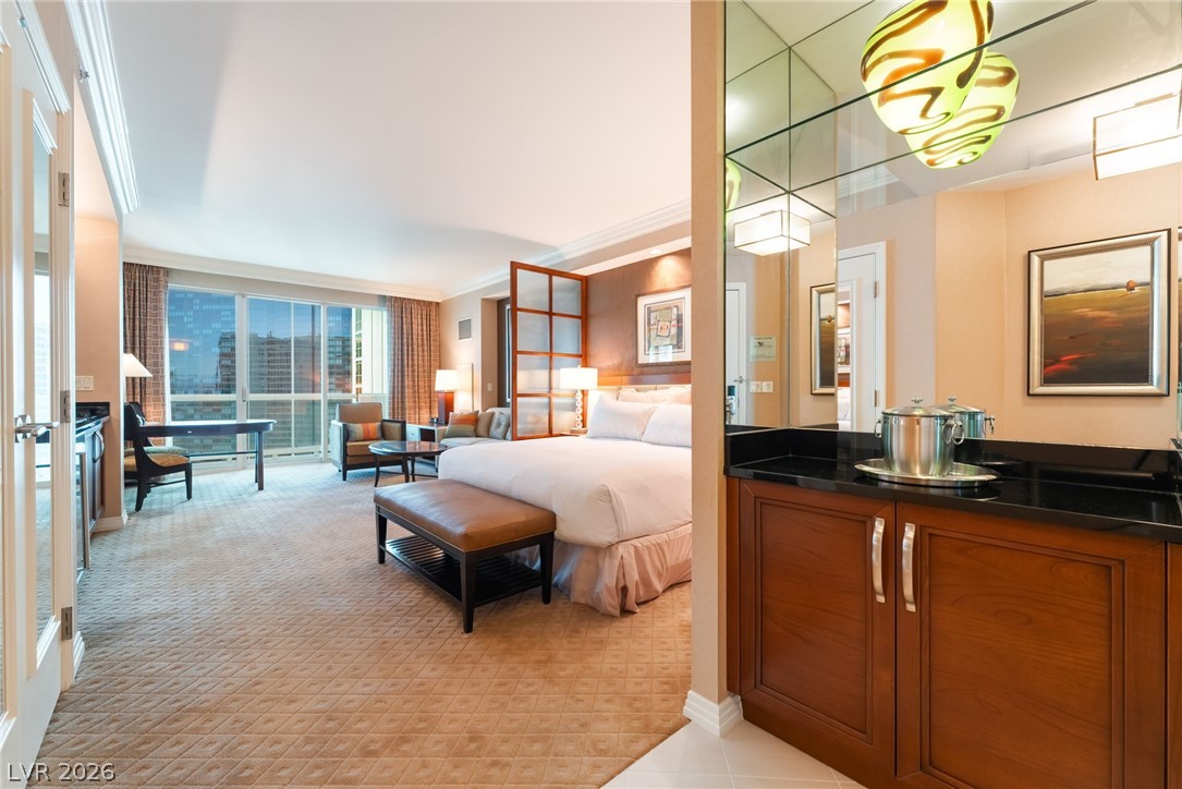 135 E Harmon Avenue 2317