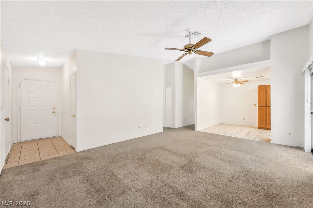 4656 BUMBLEBEE Circle