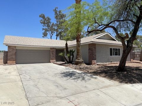 5030 Salinaz Circle Las Vegas NV 89118