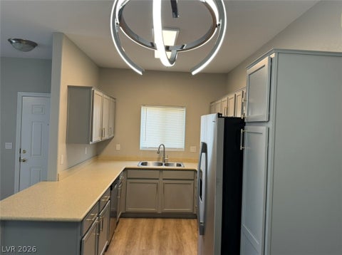 Condo For Sale - 2291 W Horizon Ridge Parkway #5228<br/> Clark County, Henderson, NV 89052