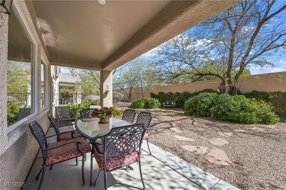 2467 Moonlight Valley Avenue, Henderson, Nevada image 7