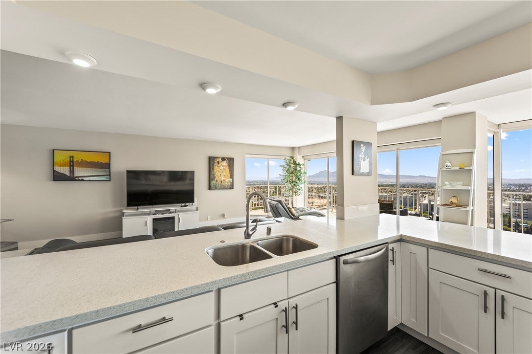 3111 Bel Air Drive 21F
