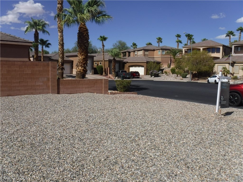 654 Paloma Circle