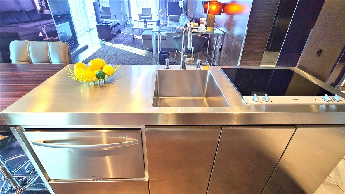 4381 W Flamingo Road 3621