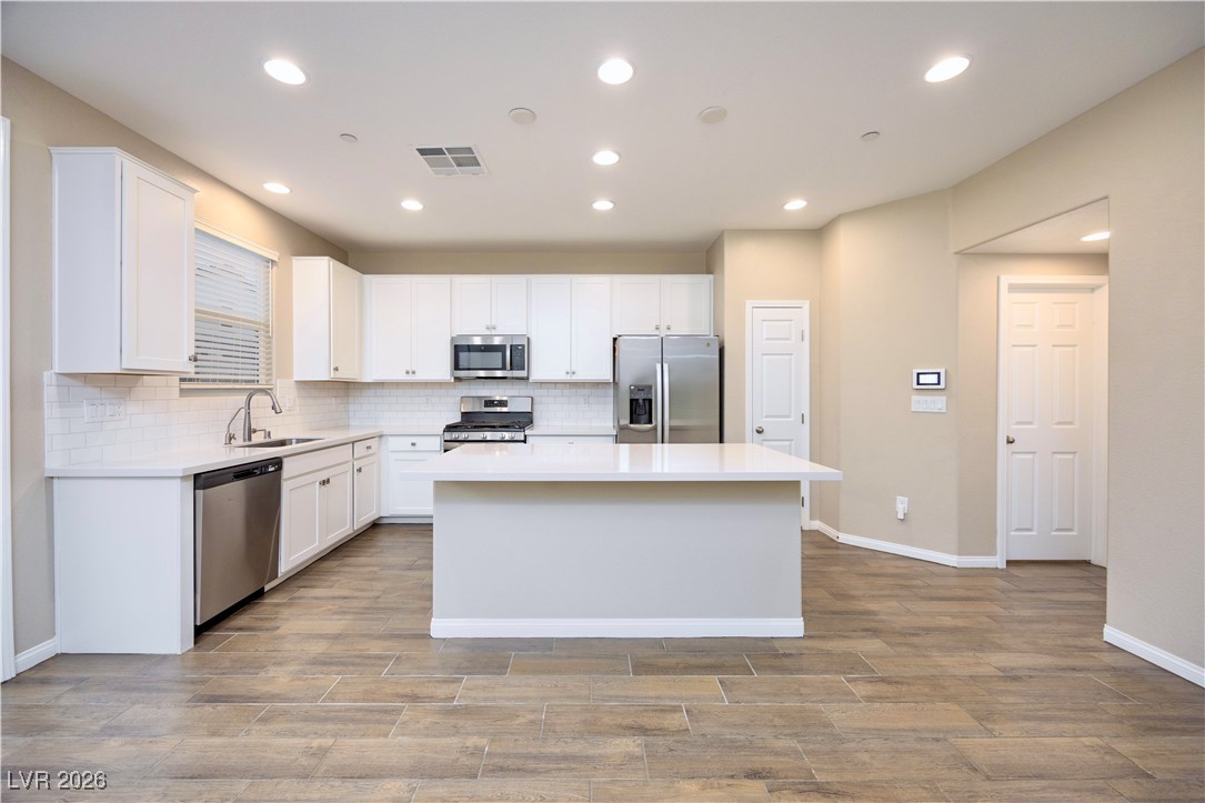 5039 Tranquil View Street