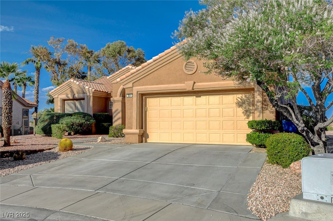 Properties 2 1904 Hot Oak Ridge Street