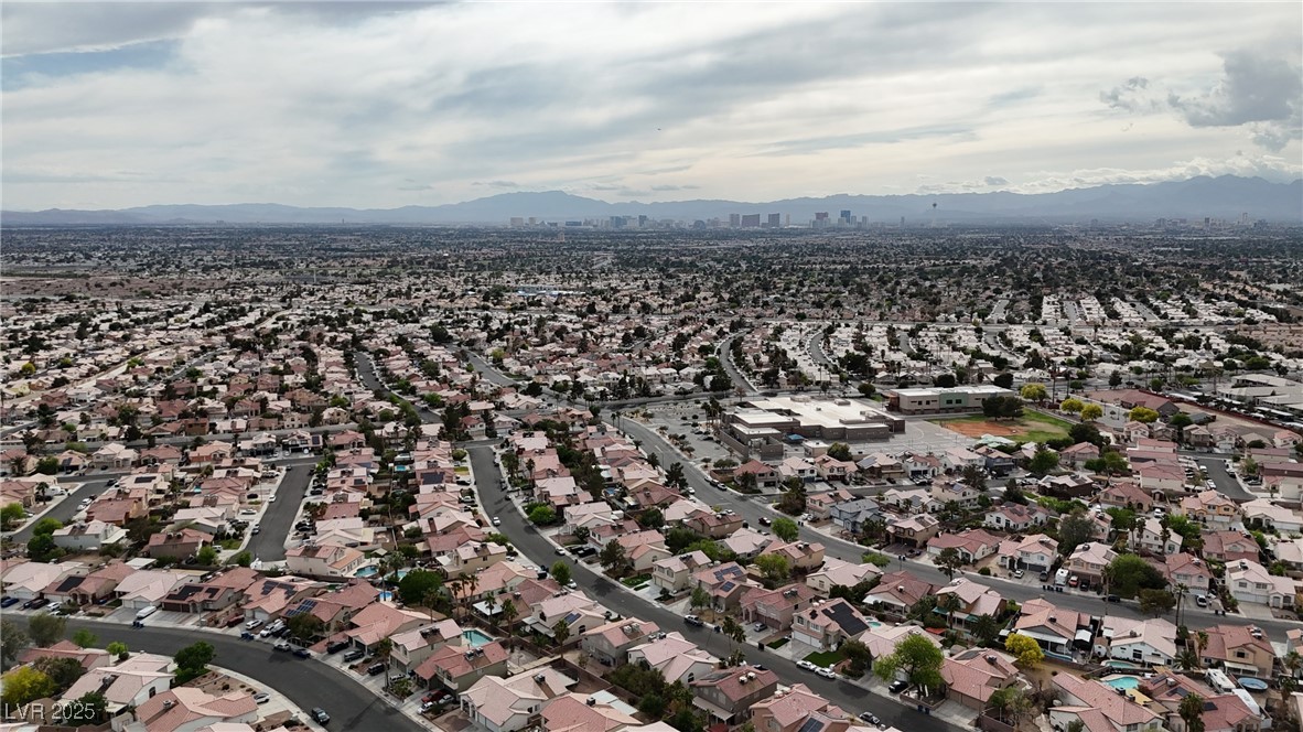 6407 Wild Strawberry Lane, Las Vegas, Nevada image 9