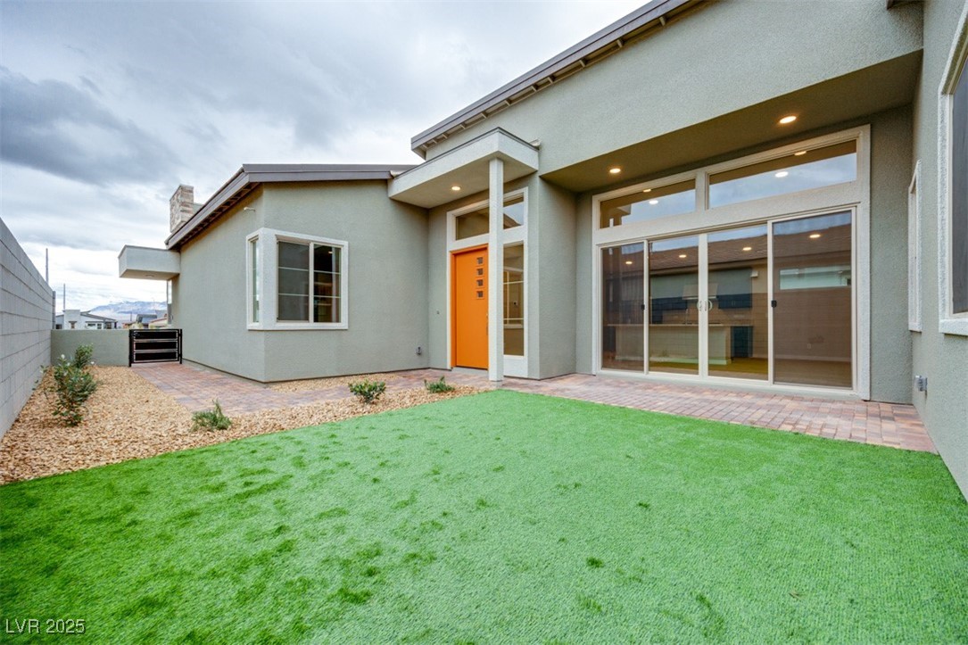 10325 Mulberry Crest Avenue