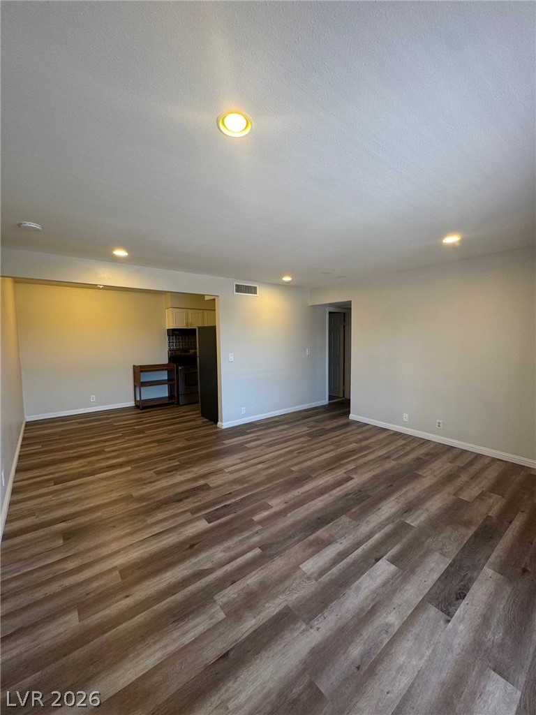 615 S Royal Crest Circle 24