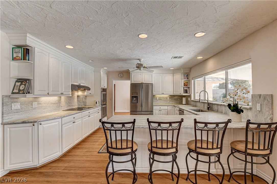3753 Meadowcrest Drive
