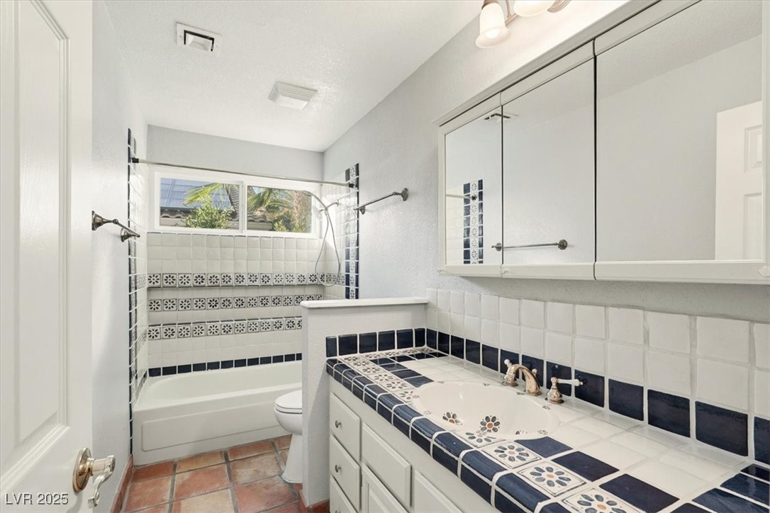 Las Vegas, Nevada 89120, United States, 3 Bedrooms Bedrooms, ,3 BathroomsBathrooms,Residential,Active,244459