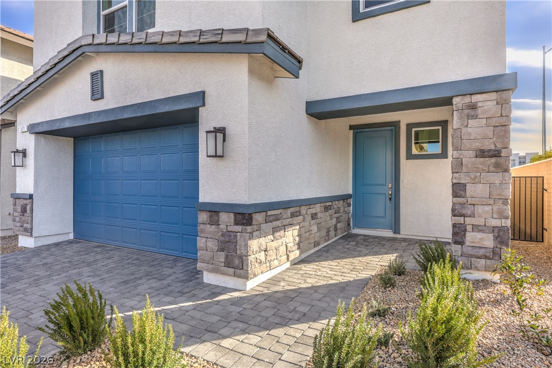 3828 Paradise Palms Avenue